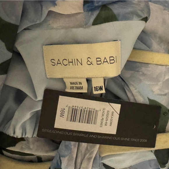 Sachin & Babi Kayla Floral Halterneck Gown Blue - Picture 9 of 9